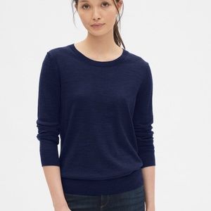 Gap dark blue sweater sz M